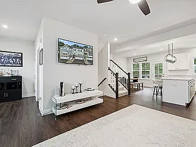 135 Moyer Hill Dr — Photo 9