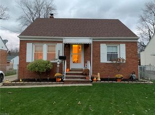 451 E 327th St, Willowick, OH 44095