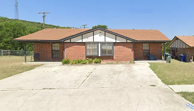 923 Dryden Ave — Photo 1