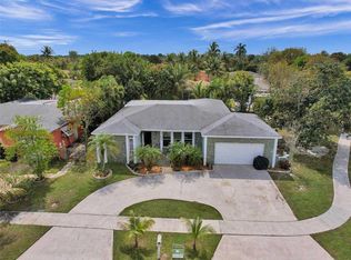 4999 SW 7th Ct, Pompano Beach, FL 33068