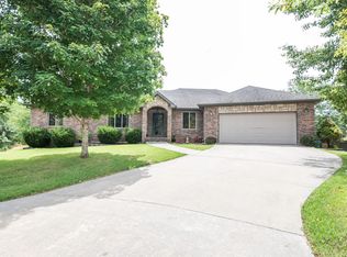 2536 S Penzance Ave, Springfield, MO 65809