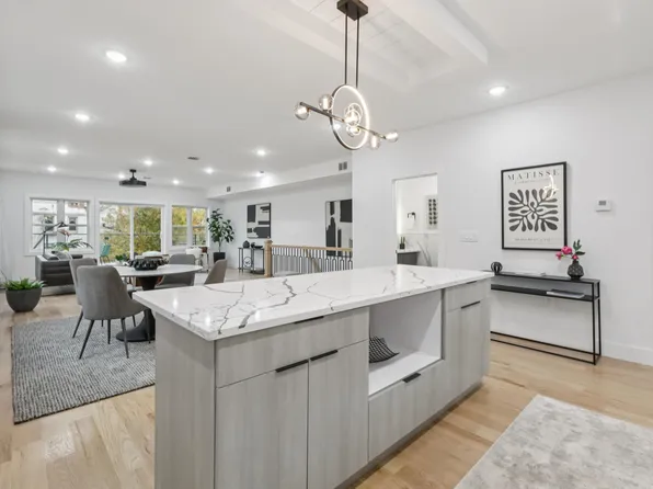 78 Beacon Avenue image 15 of 50