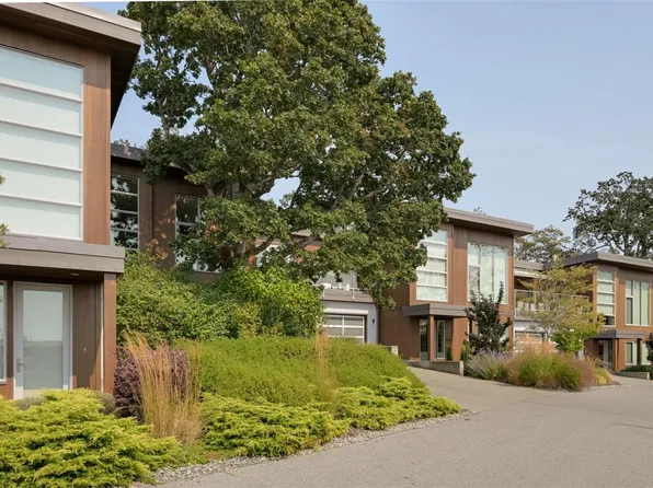 802 Rainbow Ridge Ln, Saanich, BC V8X 0A6