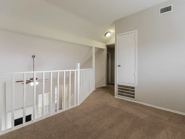 16111 Rosenridge Dr — Photo 12