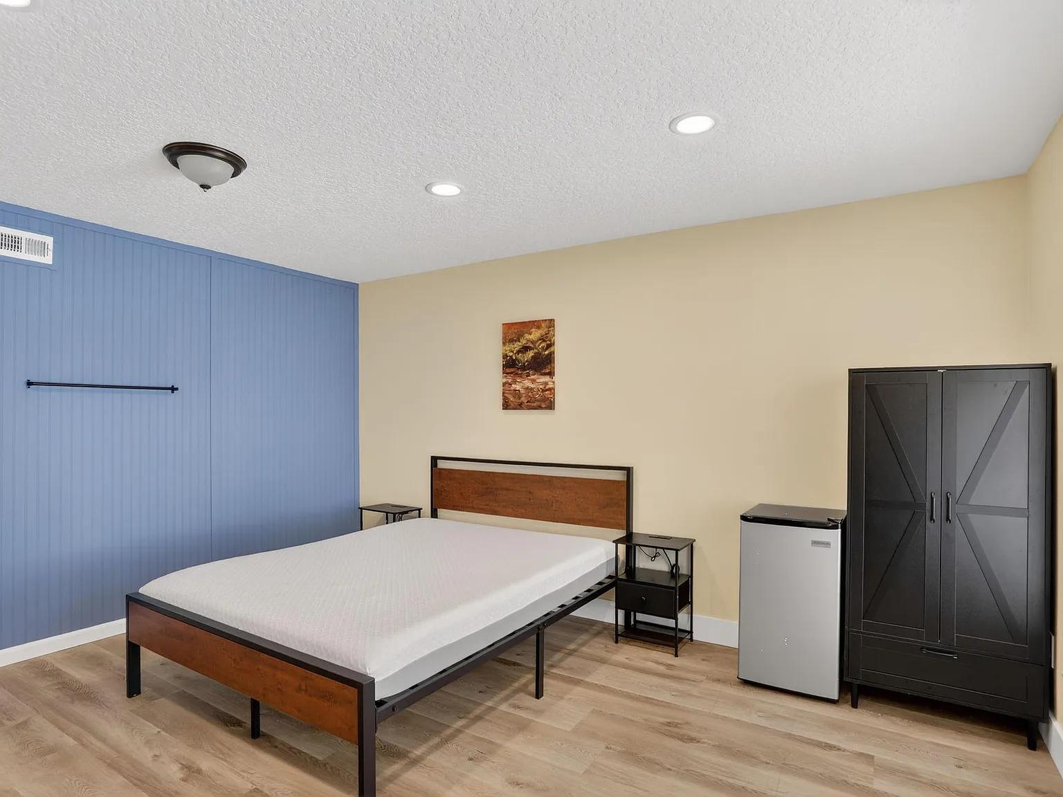 4 bed, 3.0 bath, 2244 sqft, $979 — Photo 3
