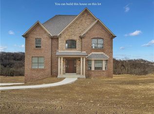 3051 Chestnut Ridge Dr, Jefferson Hills, PA 15025