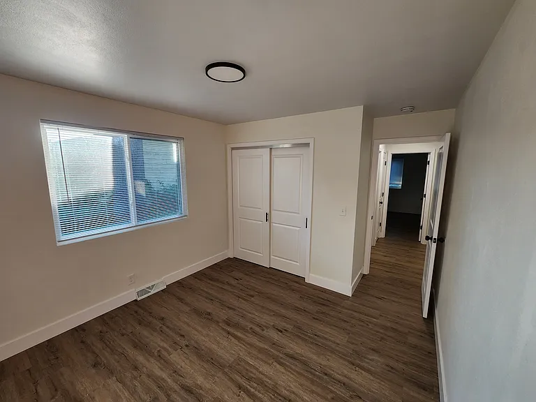 408 Elm St — Photo 14