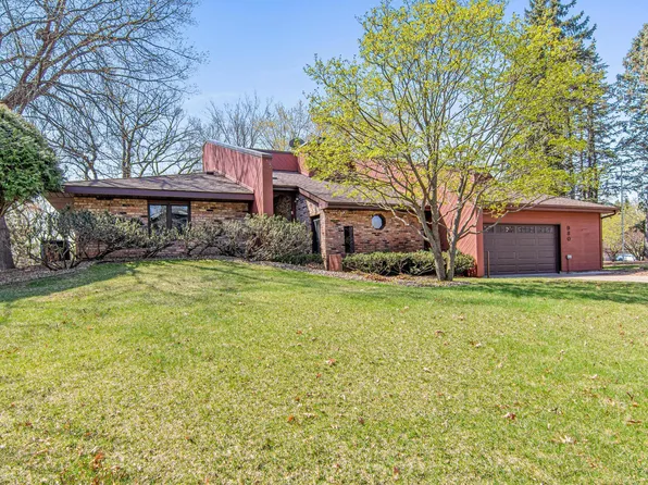 980 Sherwood Rd, Shoreview, MN 55126