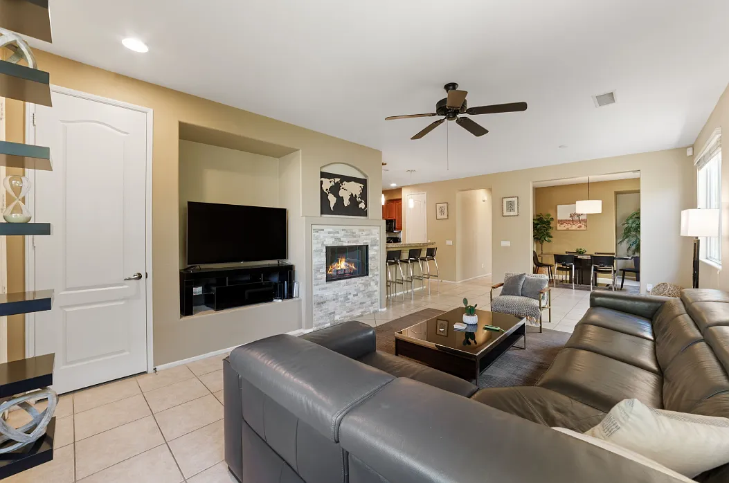3 bed, 1590 sqft, $4,500 — Photo 4