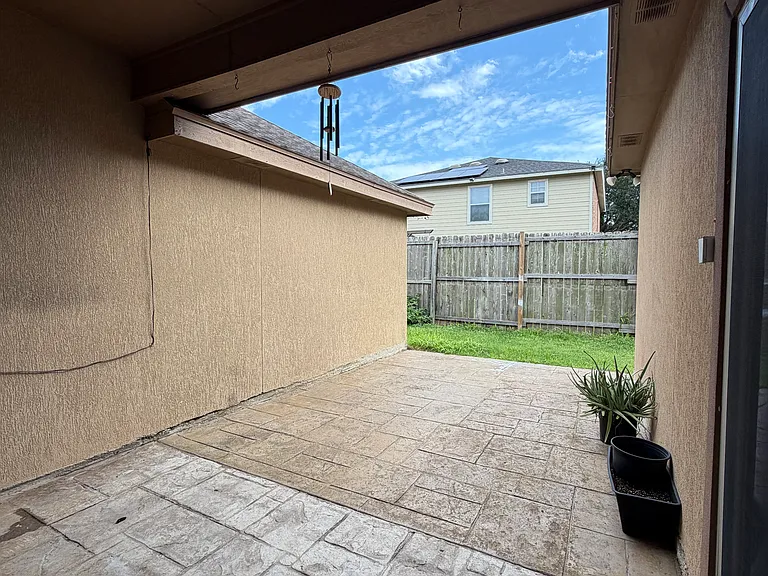 3901 Thunderbird Ave — Photo 14