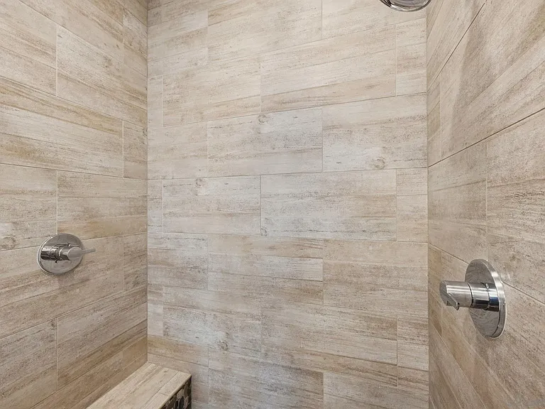 2440 Aperture Cir — Photo 17