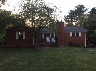 886 W Hunt Rd, Alcoa, TN 37701