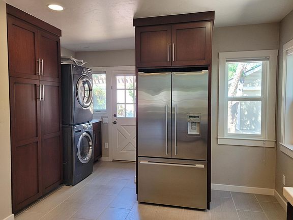 5th image of 574 S 12th St