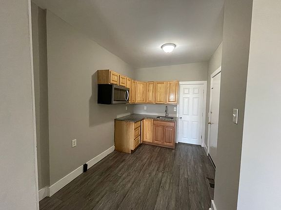 5th image of 2830 A St