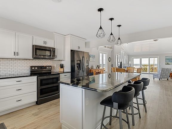 5th image of 1400 Landis Ave N #Sea
