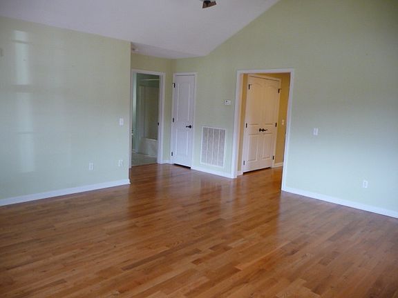 3rd image of 20281 Millbrook Dr