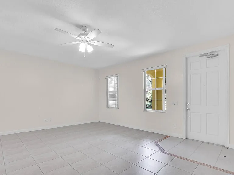 3183 E Community Dr — Photo 4