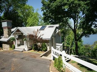 120 Springbrook Trl, Sparta, NJ 07871