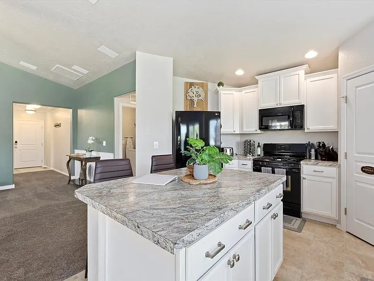 13606 Cocoa Beach St — Photo 30