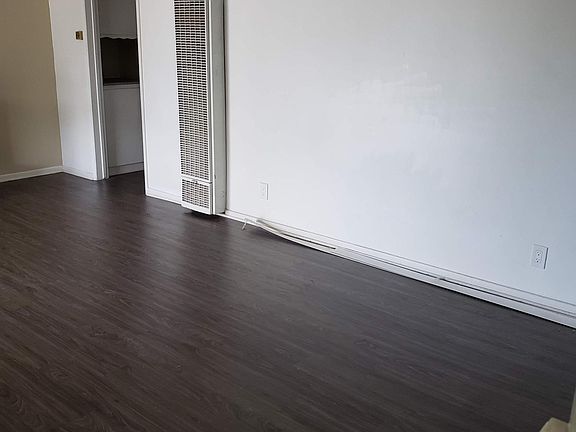 4th image of 3694 Redondo Beach Blvd APT D