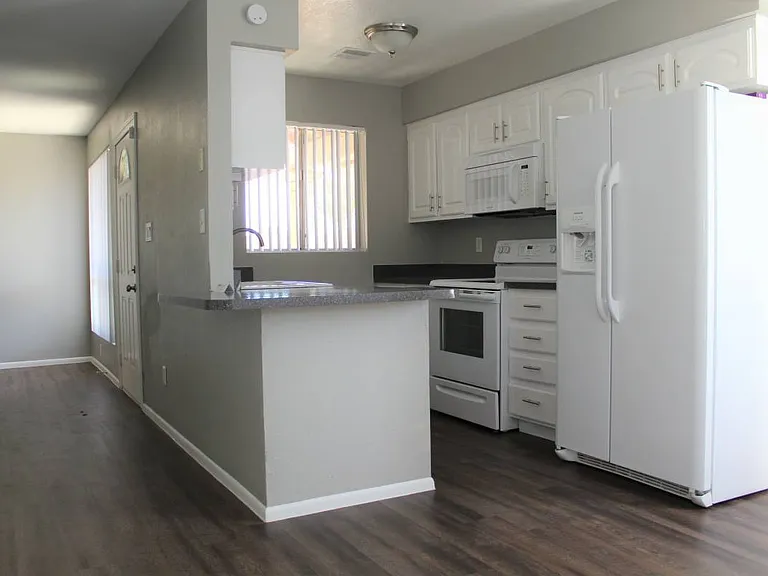 20421 N 3rd Dr #8 — Photo 3