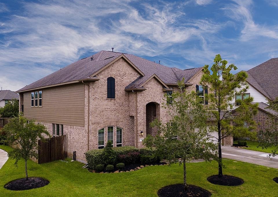 1st image of 15811 Cooper Creek Ct