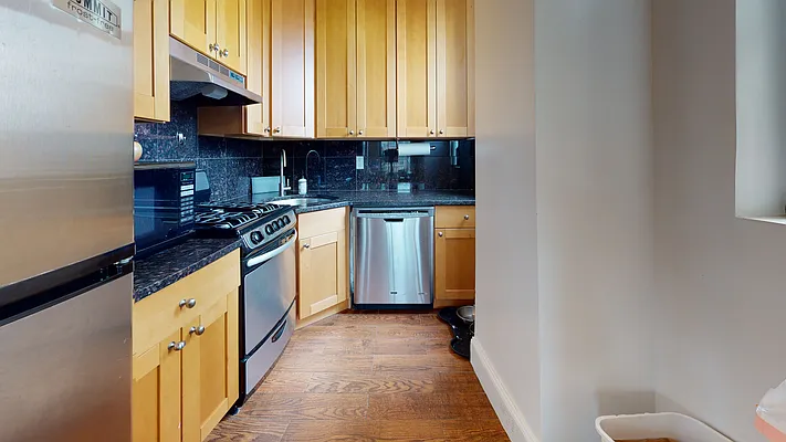 Rented by Bond New York | media 24