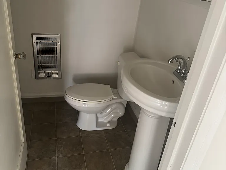 305 E 3rd Ave #3 — Photo 9