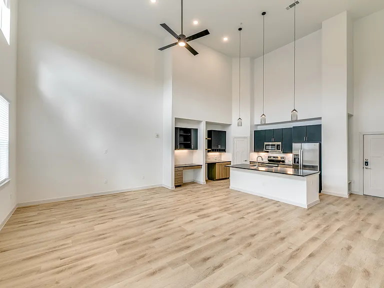 Burnett Lofts at Bishop Ridge — Photo 30