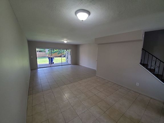 4th image of 2984 SE Bonita St