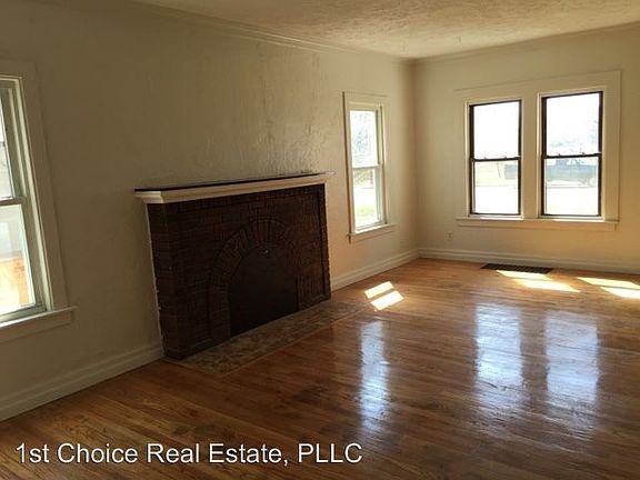 4th image of 1600 W Saint Joseph St