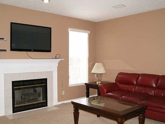 5th image of 4536 Carvin Cir