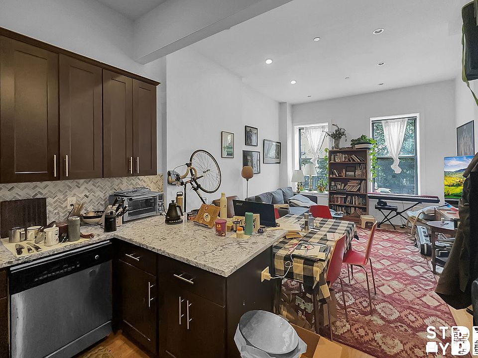 1st image of 588 Franklin Ave #1F