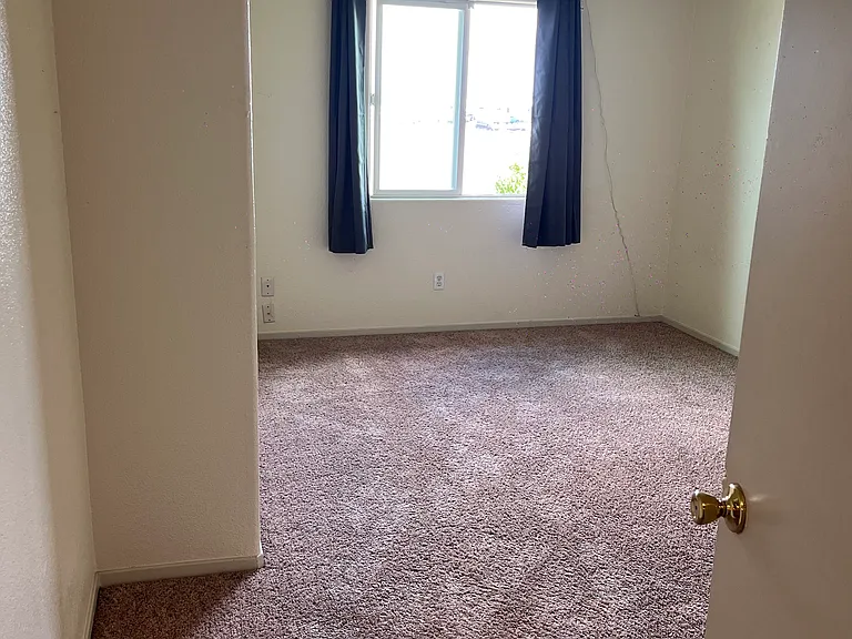 6047 Dresden Way — Photo 16