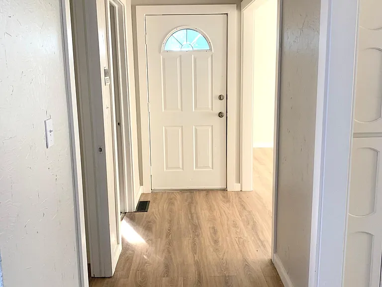 Entry way