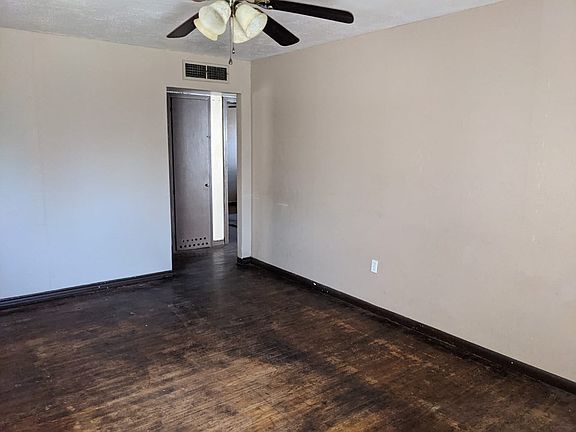 4th image of 2104 W 14th St