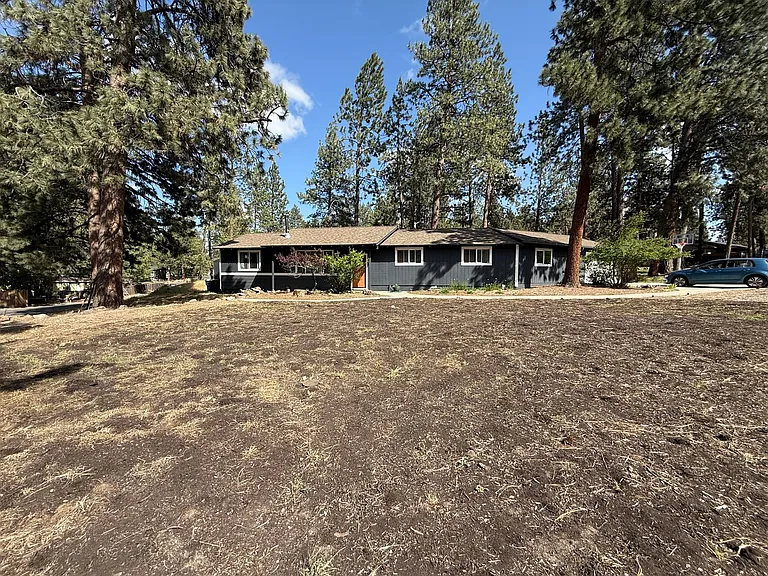 60874 Granite Dr — Photo 2