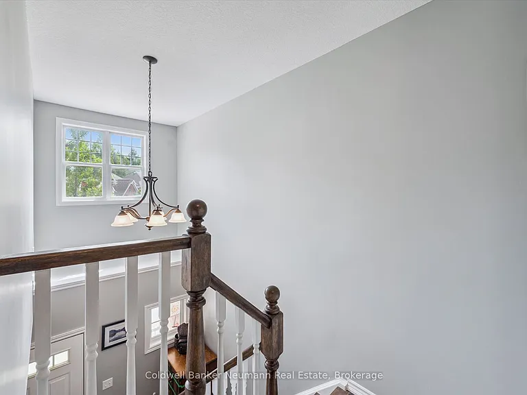 165 Terraview Cres #2 — Photo 17