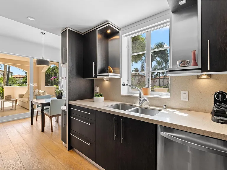 19216 Fisher Island Dr #19216 — Photo 13