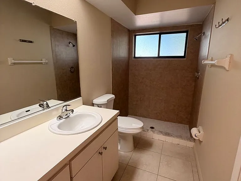 3109 Elmer St — Photo 12