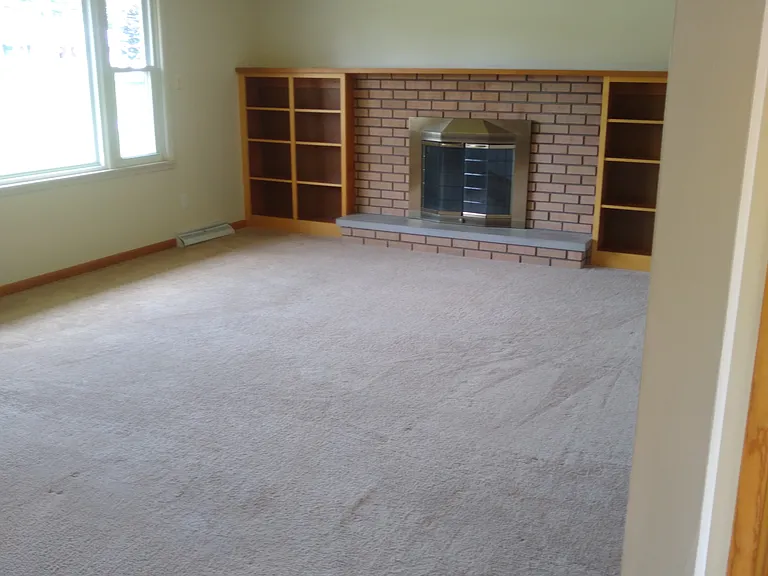 355 Avalon Dr — Photo 10
