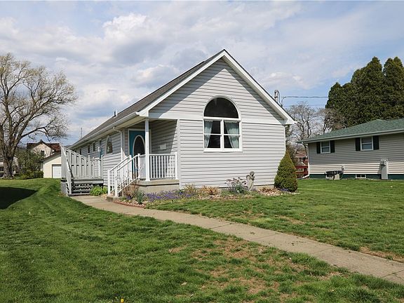 4th image of 212 Pine St