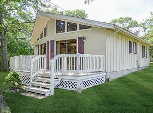 364 Woodward Rd, Providence, RI 02904