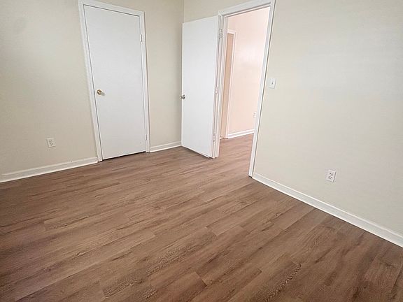 4th image of 496 21st St #2