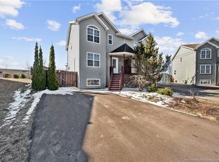 16 Carlson St, Moncton, NB E1G 5N5