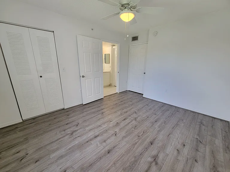 1640 N 42nd Cir #204 — Photo 6