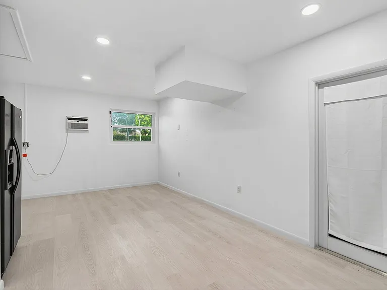 699 NW 16th Ave — Photo 28