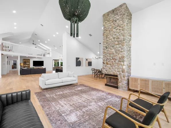 3235 Hyde Circle, Boca Raton, FL 33434