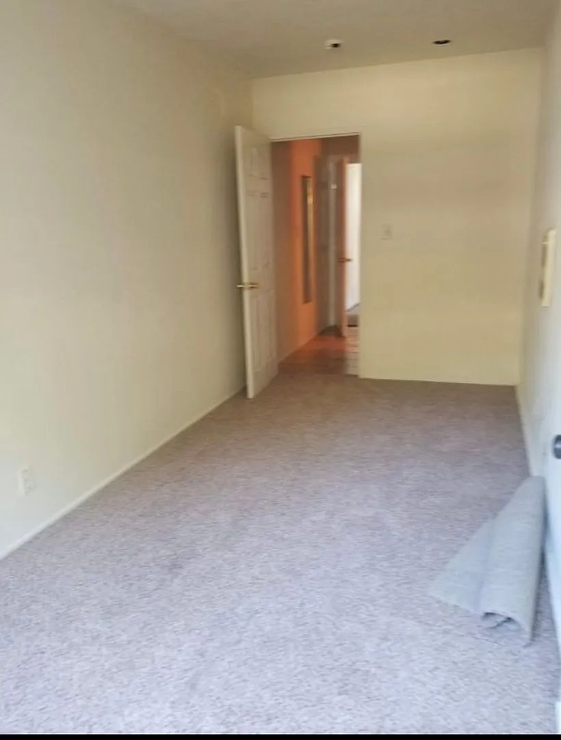 Midtown Ventura - Single story, three bedroom, two bath apartment — Photo 4