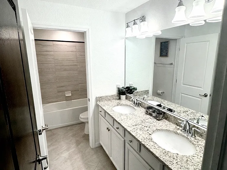 14598 Cantabria Dr — Photo 18